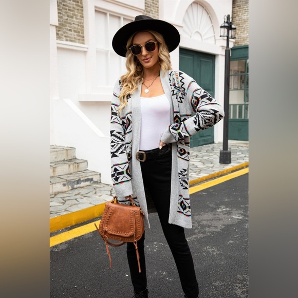 Printed Long Sleeve Cardigan with Pocket - Picture 3 of 6